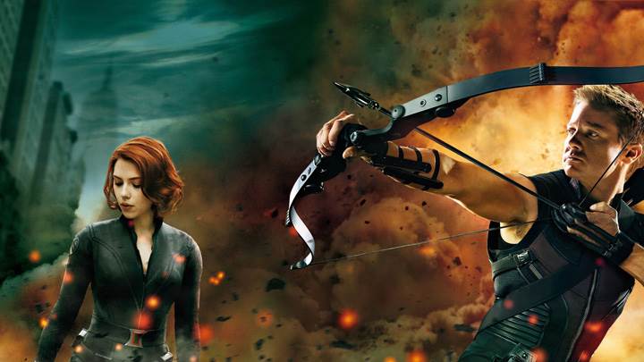 The Avengers – Scarlett Johansson And Jeremy Renner Aiming